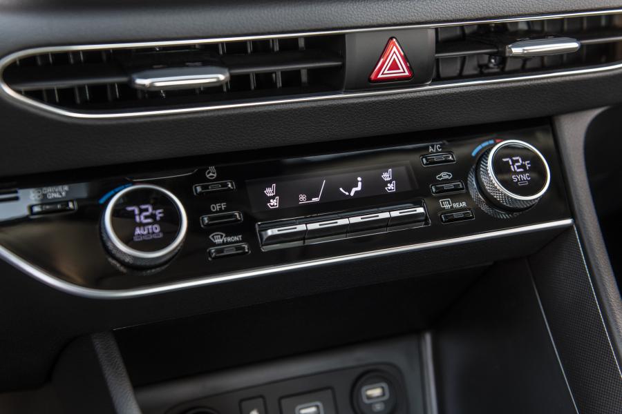 Детали интерьера Hyundai Sonata Hybrid (DN8) 2020 года  (NA) (фото 50 из 58)